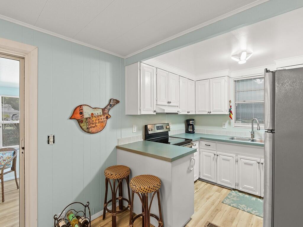 Pinelake Village - Residential