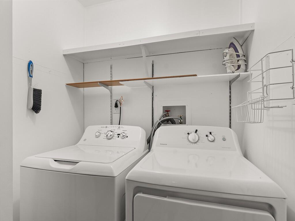 Pinelake Village - Residential