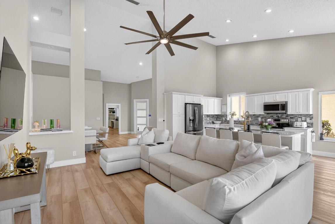 ABERDEEN 13 - Residential