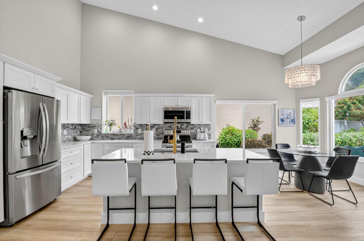 ABERDEEN 13 - Residential