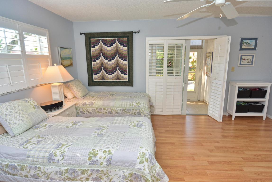 VISTA DEL LAGO CONDO - Residential