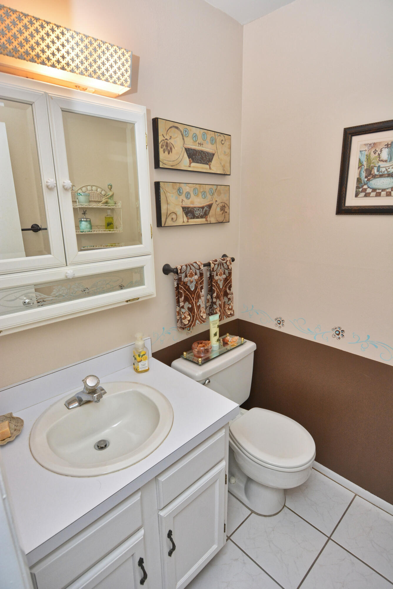 VISTA DEL LAGO CONDO - Residential