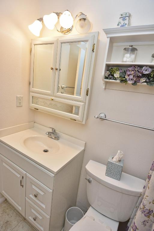 VISTA DEL LAGO CONDO - Residential