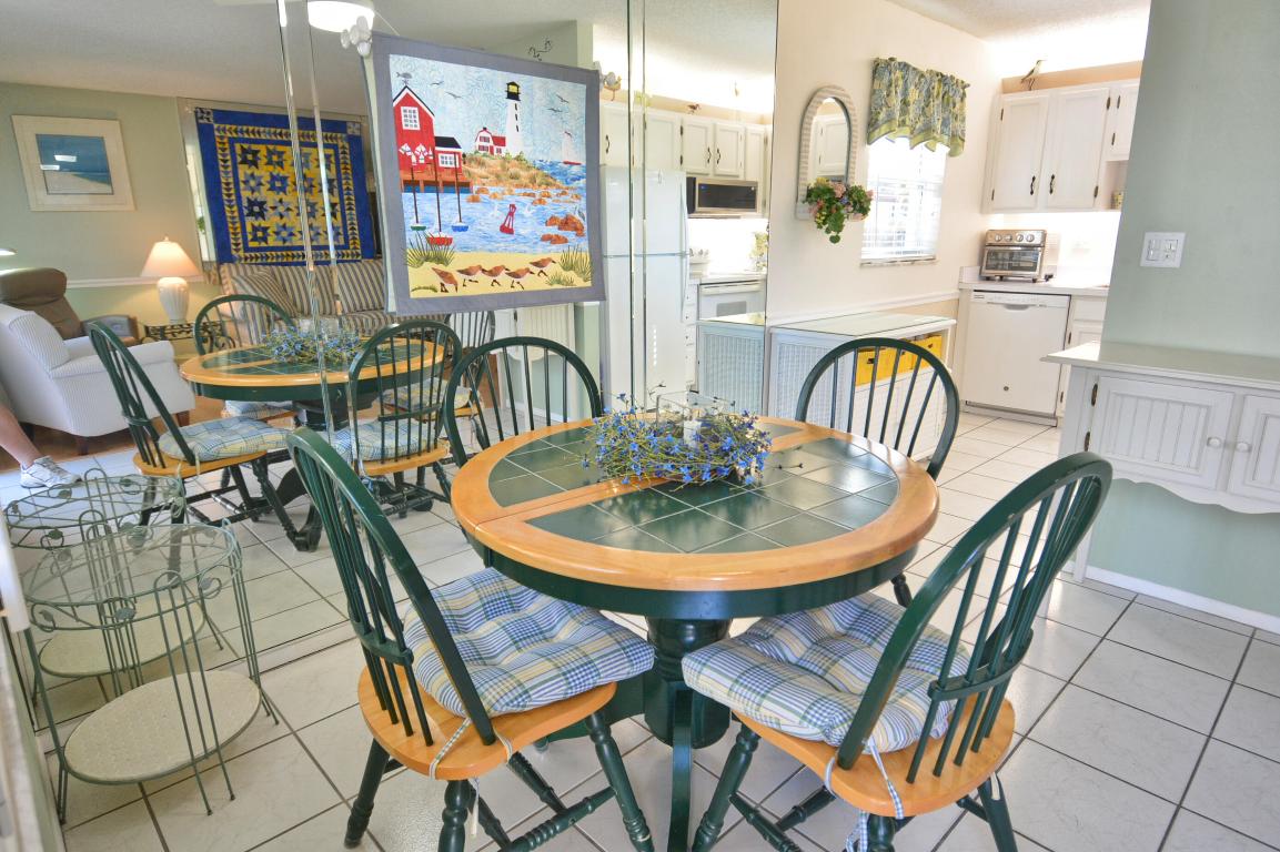 VISTA DEL LAGO CONDO - Residential