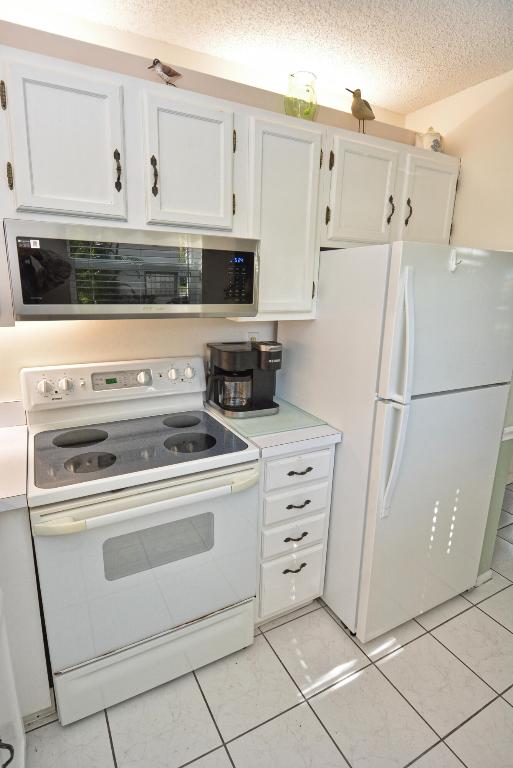 VISTA DEL LAGO CONDO - Residential