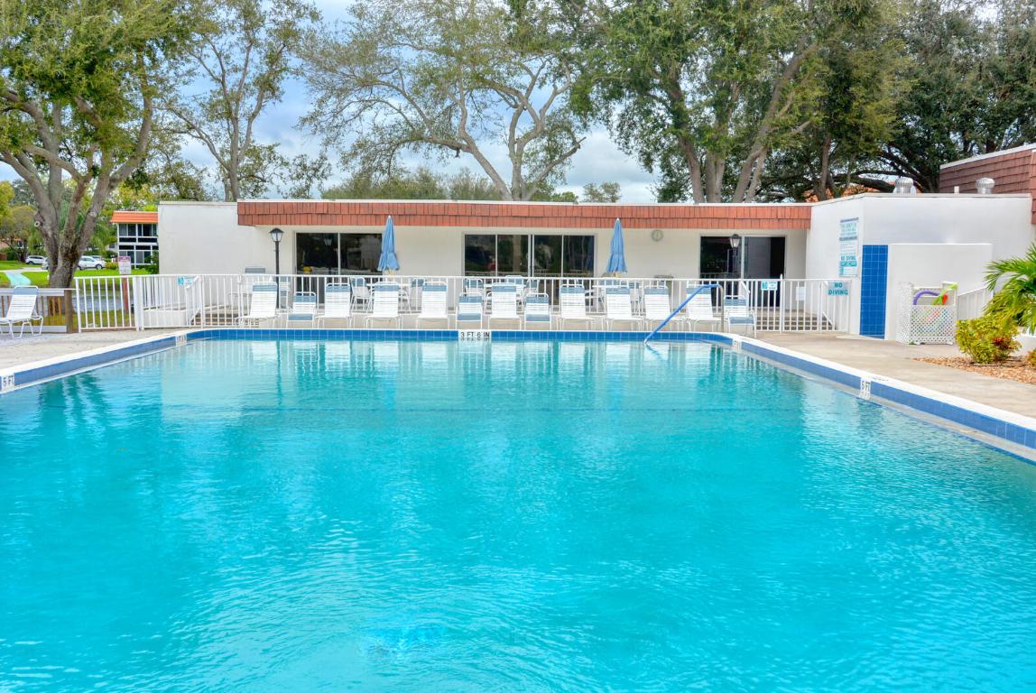 VISTA DEL LAGO CONDO - Residential