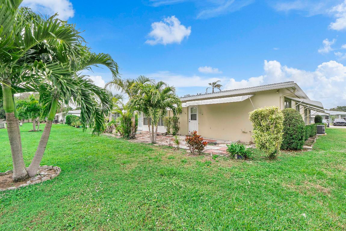 HIGH POINT OF DELRAY BEACH CONDO SEC I - Residential