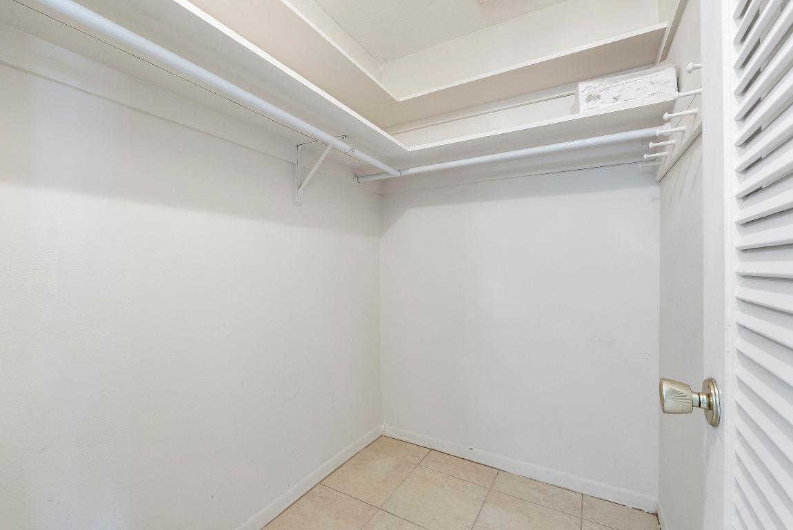 HIGH POINT OF DELRAY BEACH CONDO SEC I - Residential