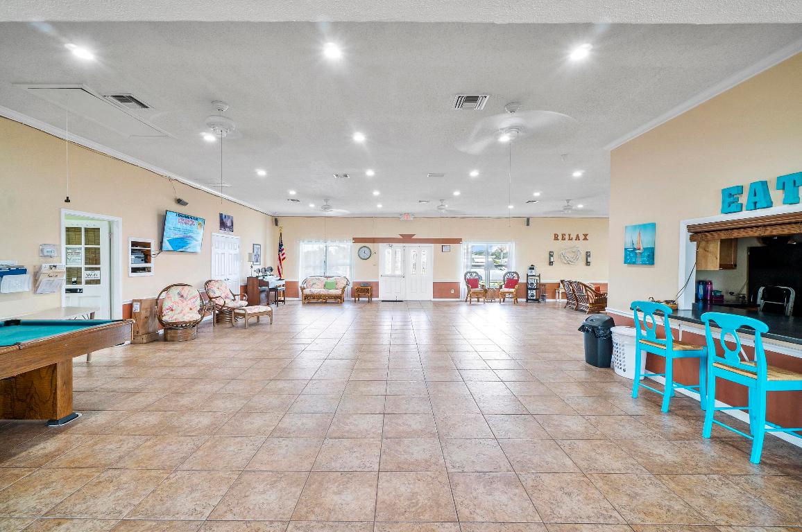 HIGH POINT OF DELRAY BEACH CONDO SEC I - Residential