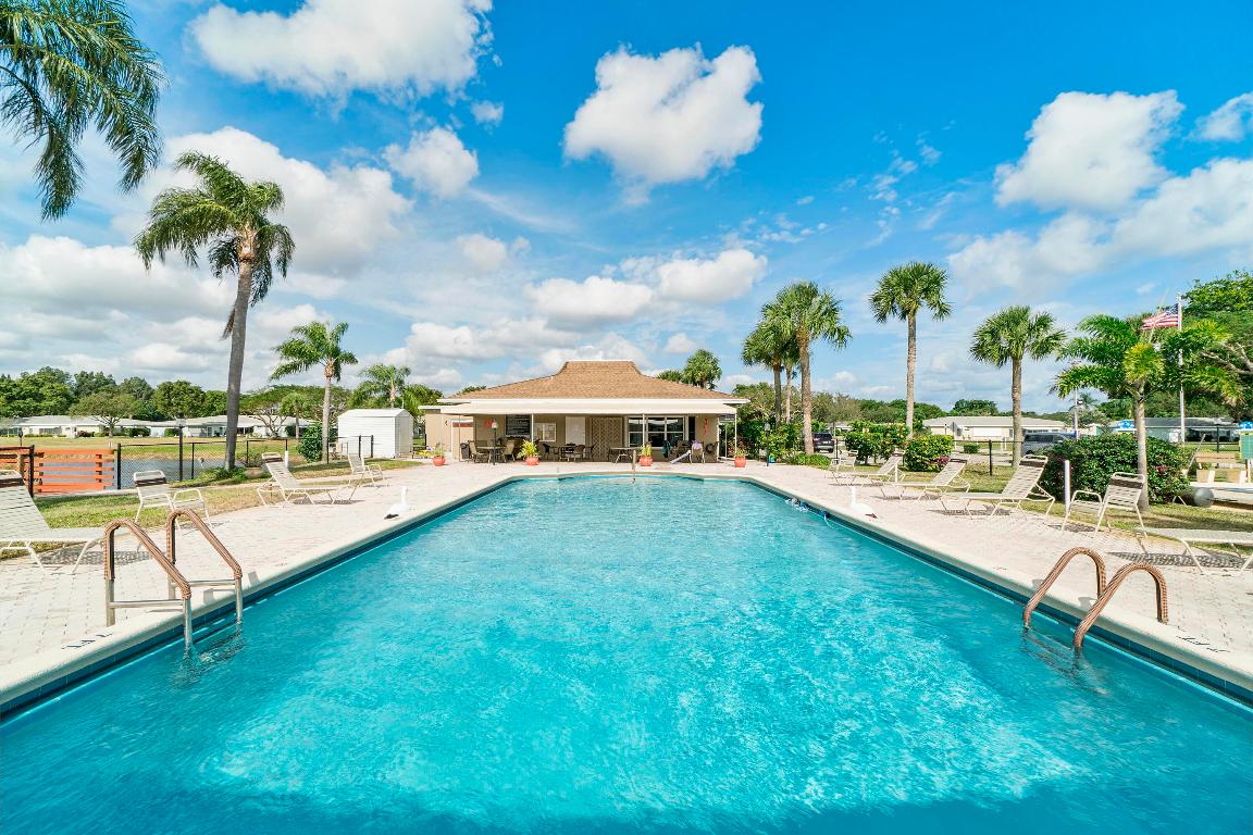 HIGH POINT OF DELRAY BEACH CONDO SEC I - Residential
