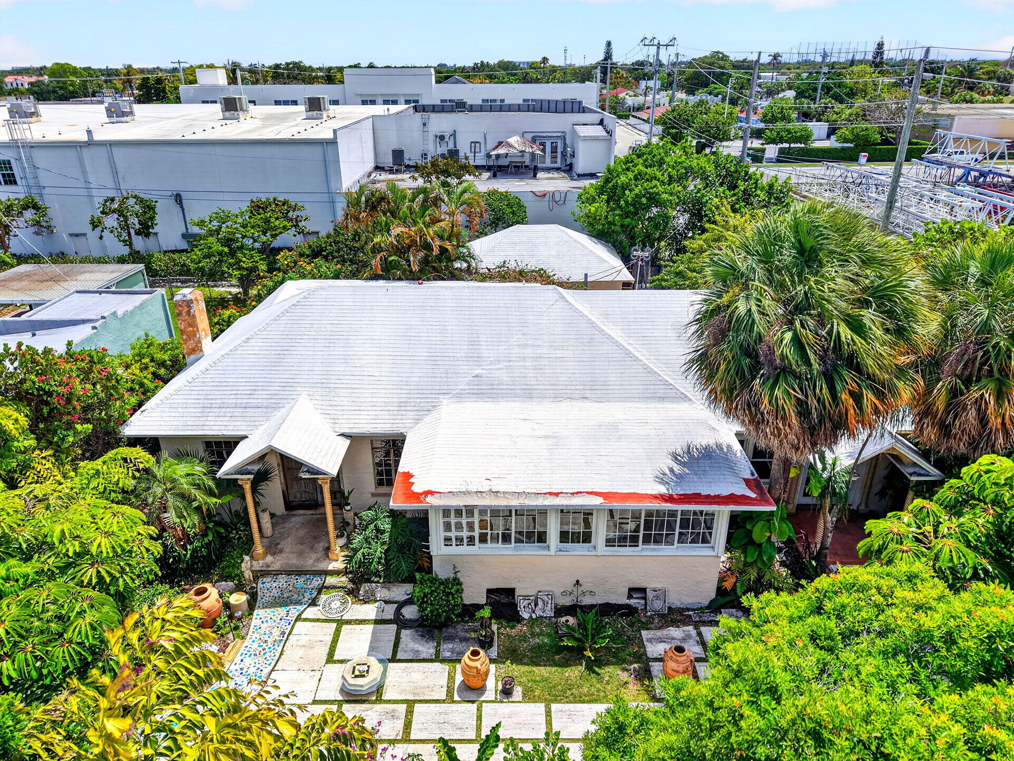 COLONIAL ESTATES - Residential