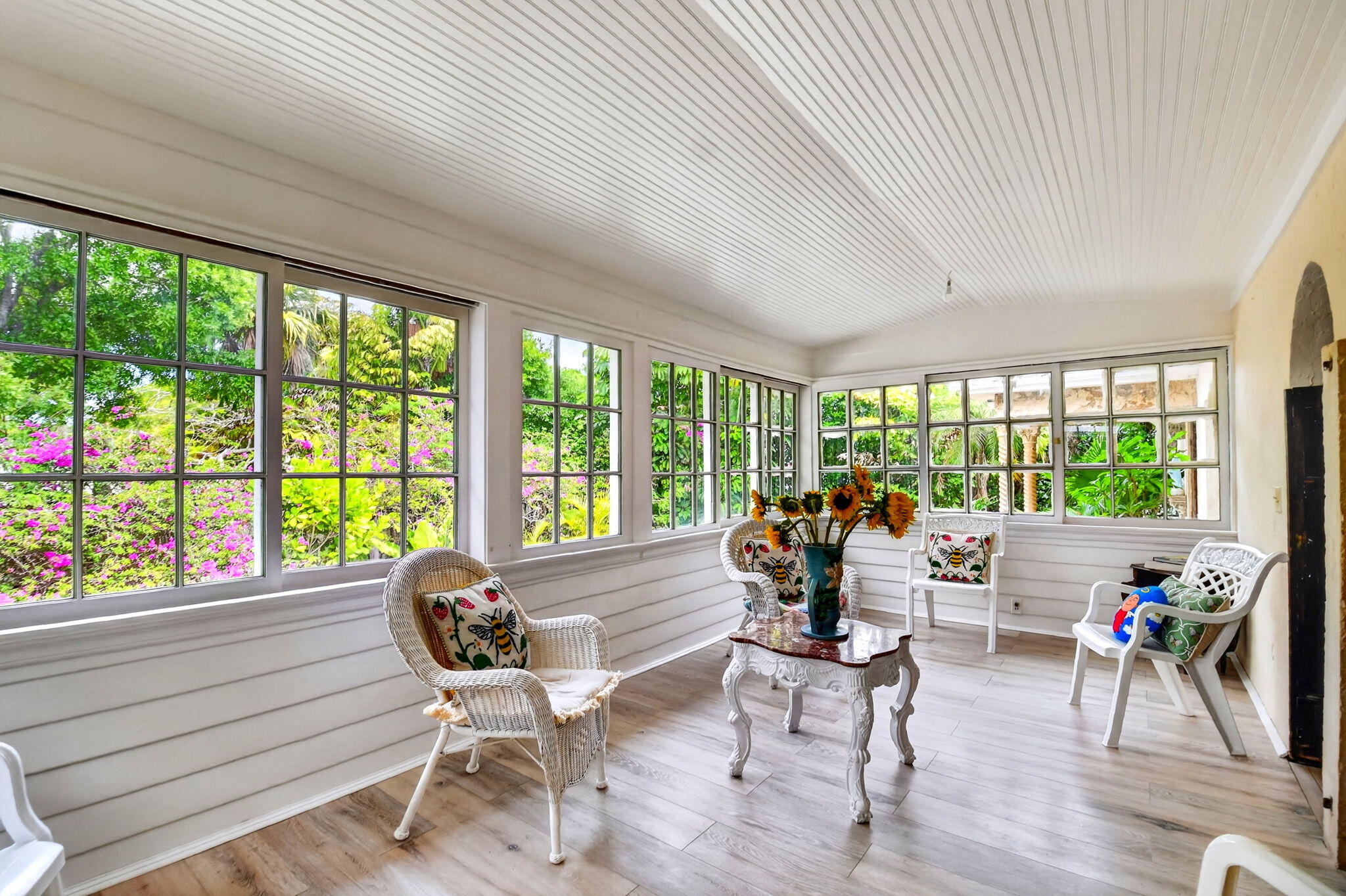 COLONIAL ESTATES - Residential