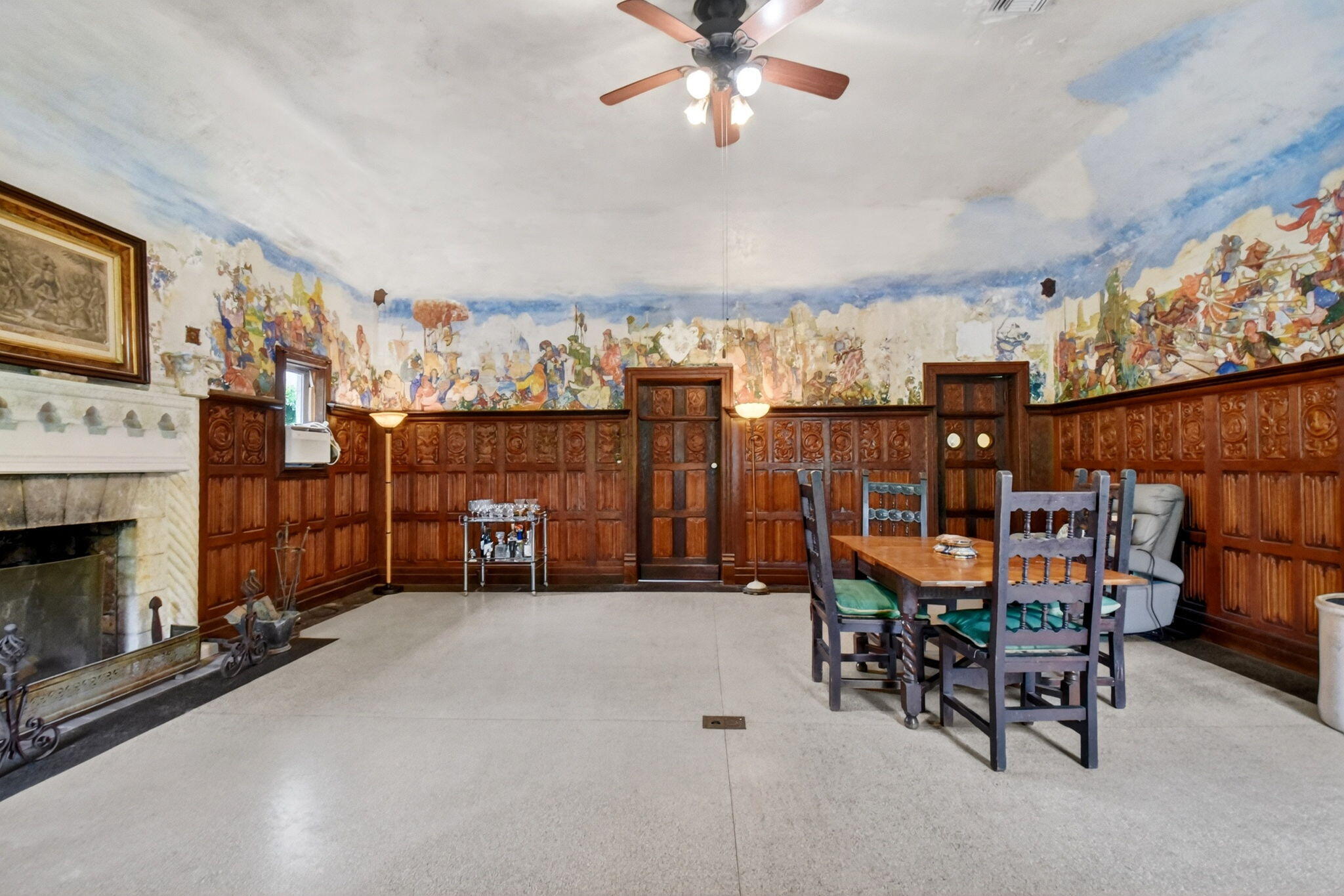 COLONIAL ESTATES - Residential