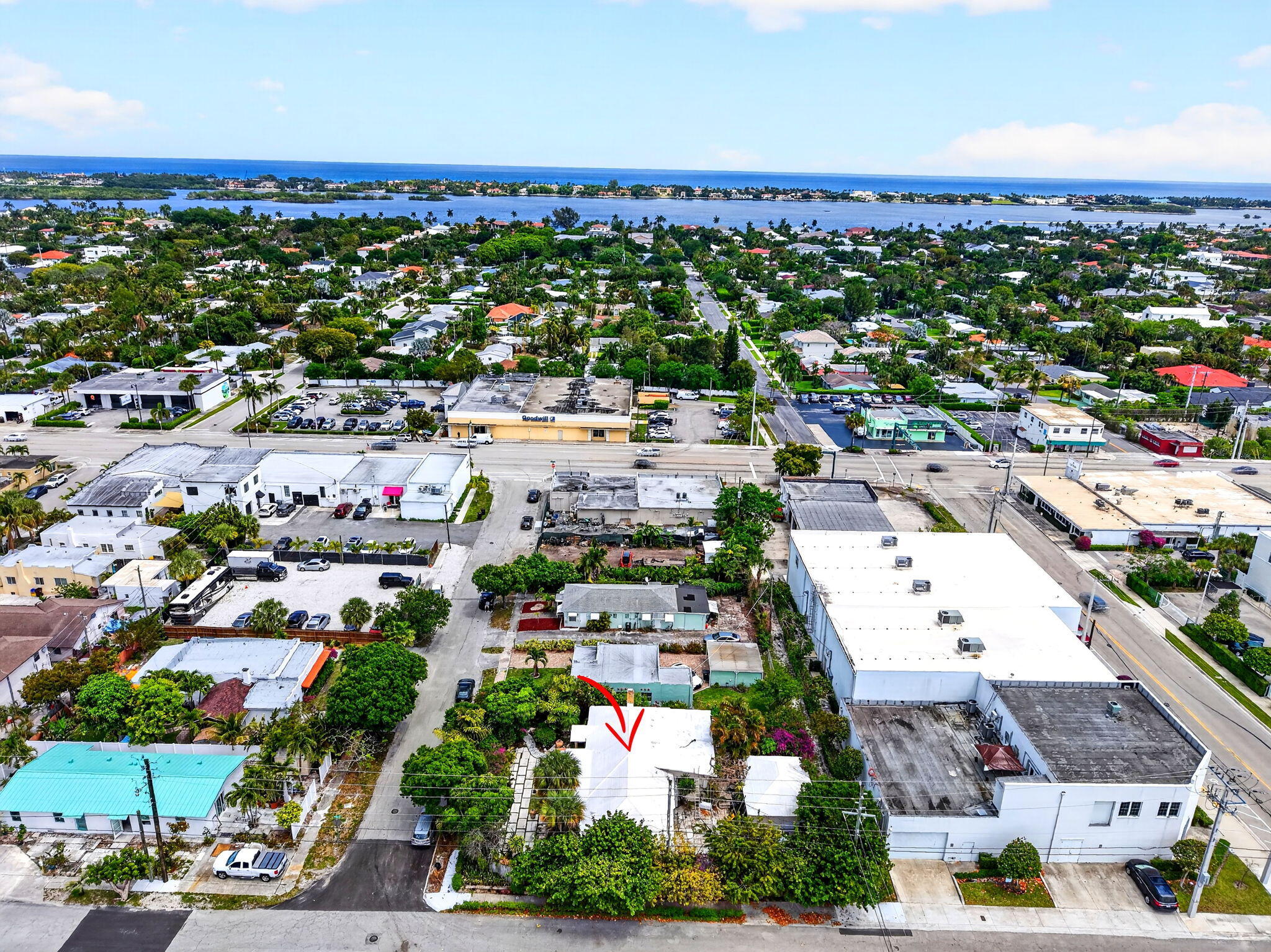 COLONIAL ESTATES - Residential