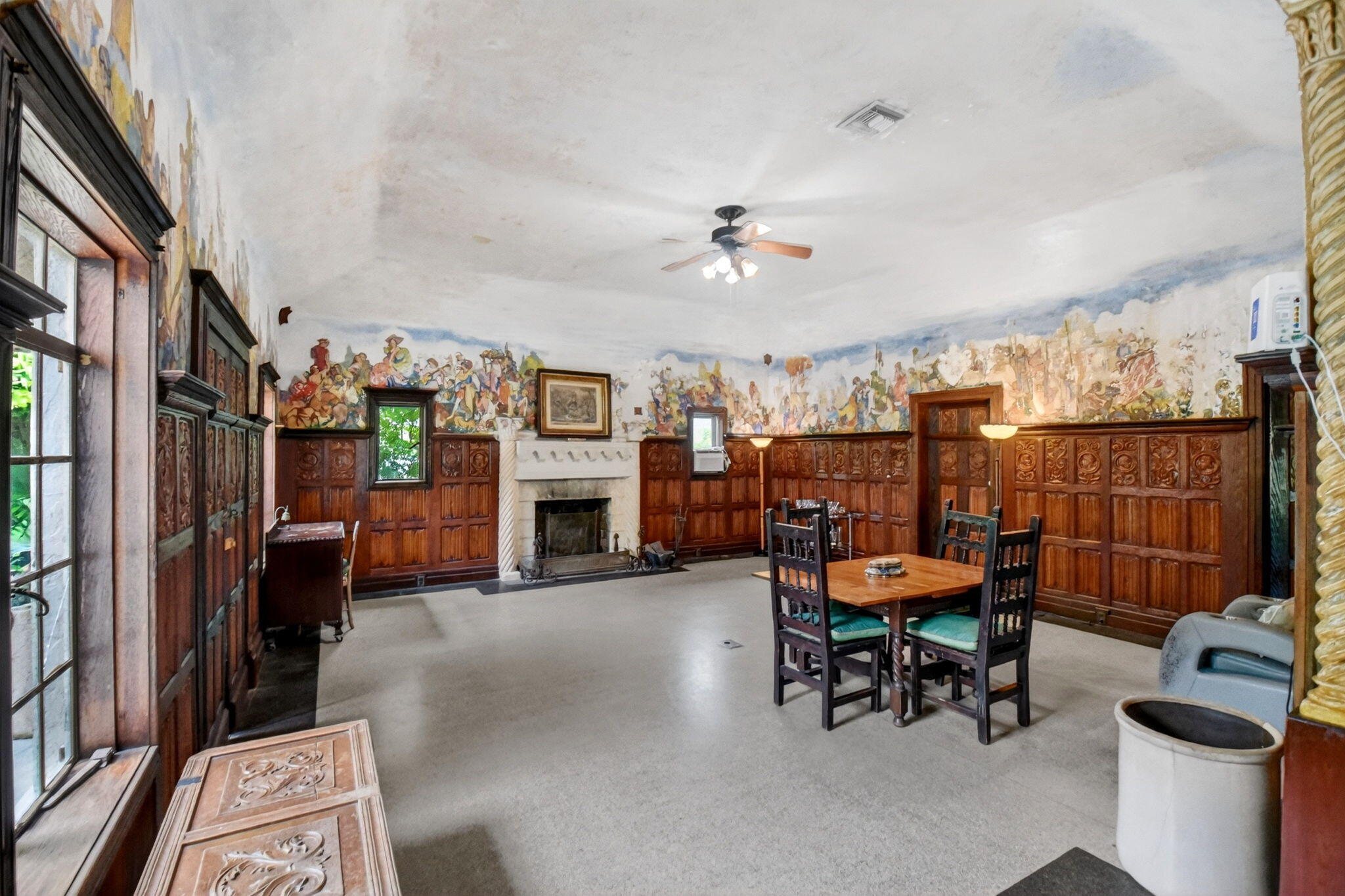 COLONIAL ESTATES - Residential