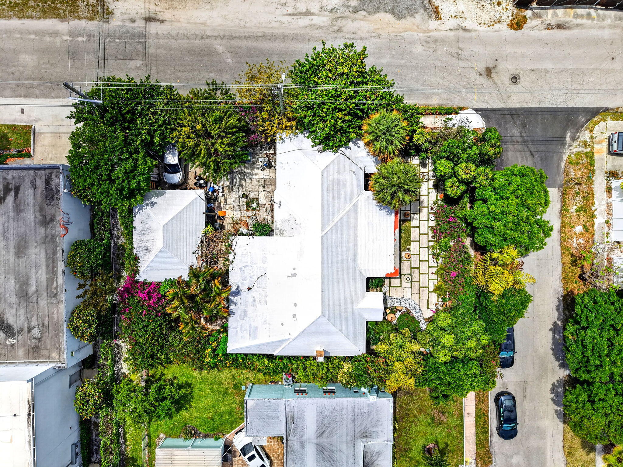 COLONIAL ESTATES - Residential