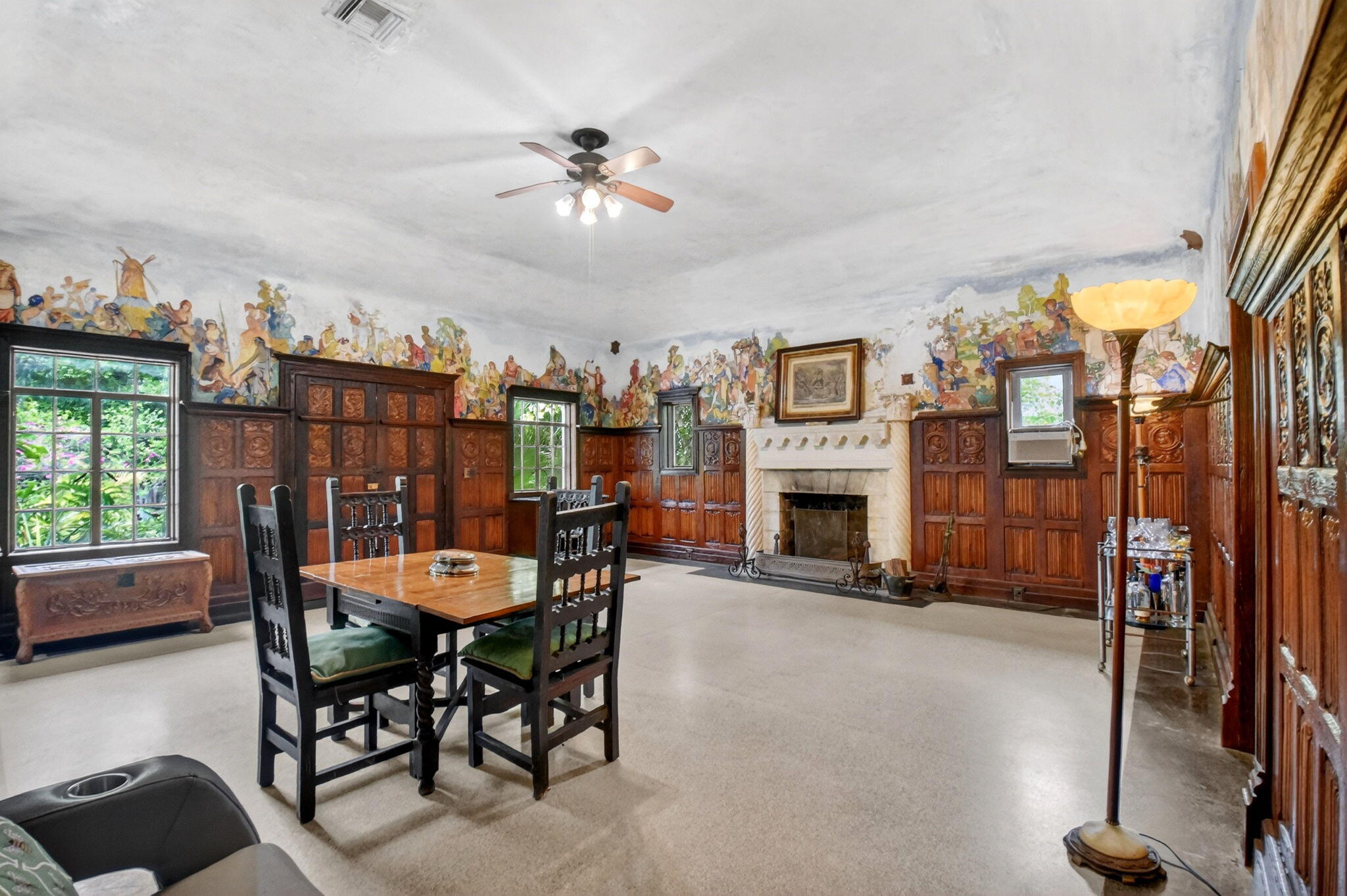 COLONIAL ESTATES - Residential