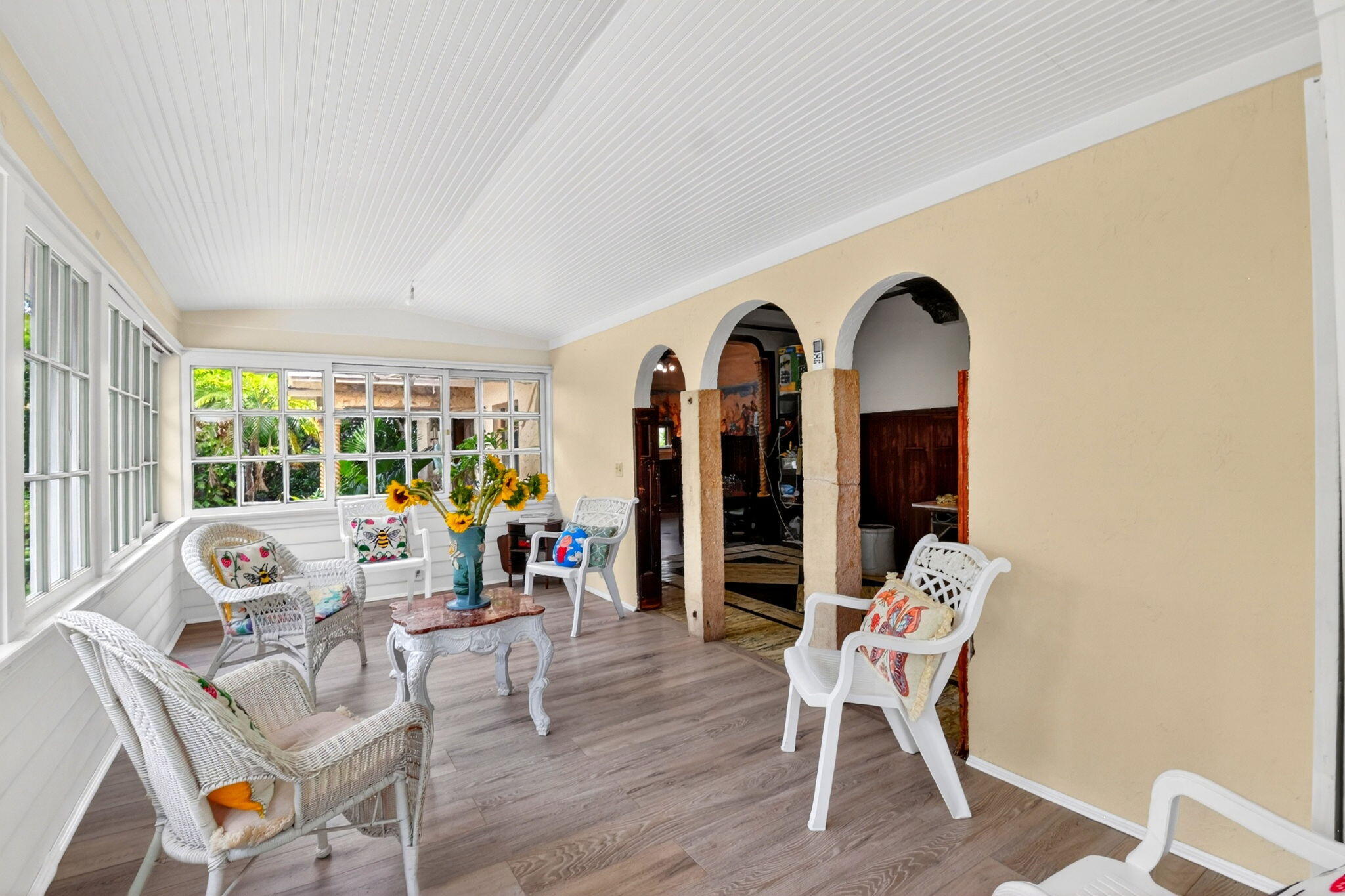 COLONIAL ESTATES - Residential