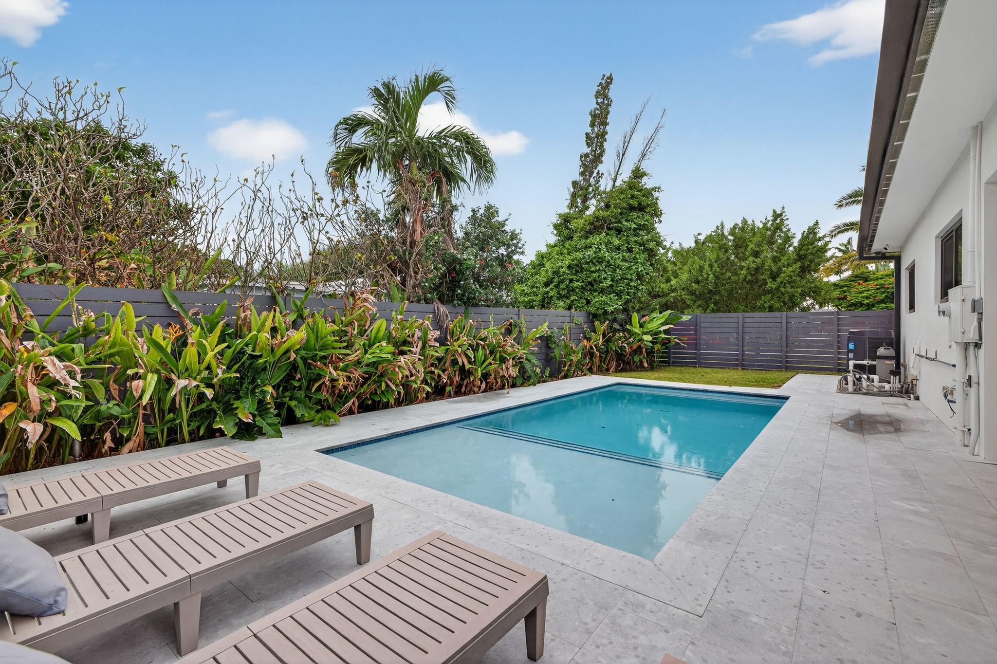 NORTH ANDREWS GARDENS 2ND - Residential