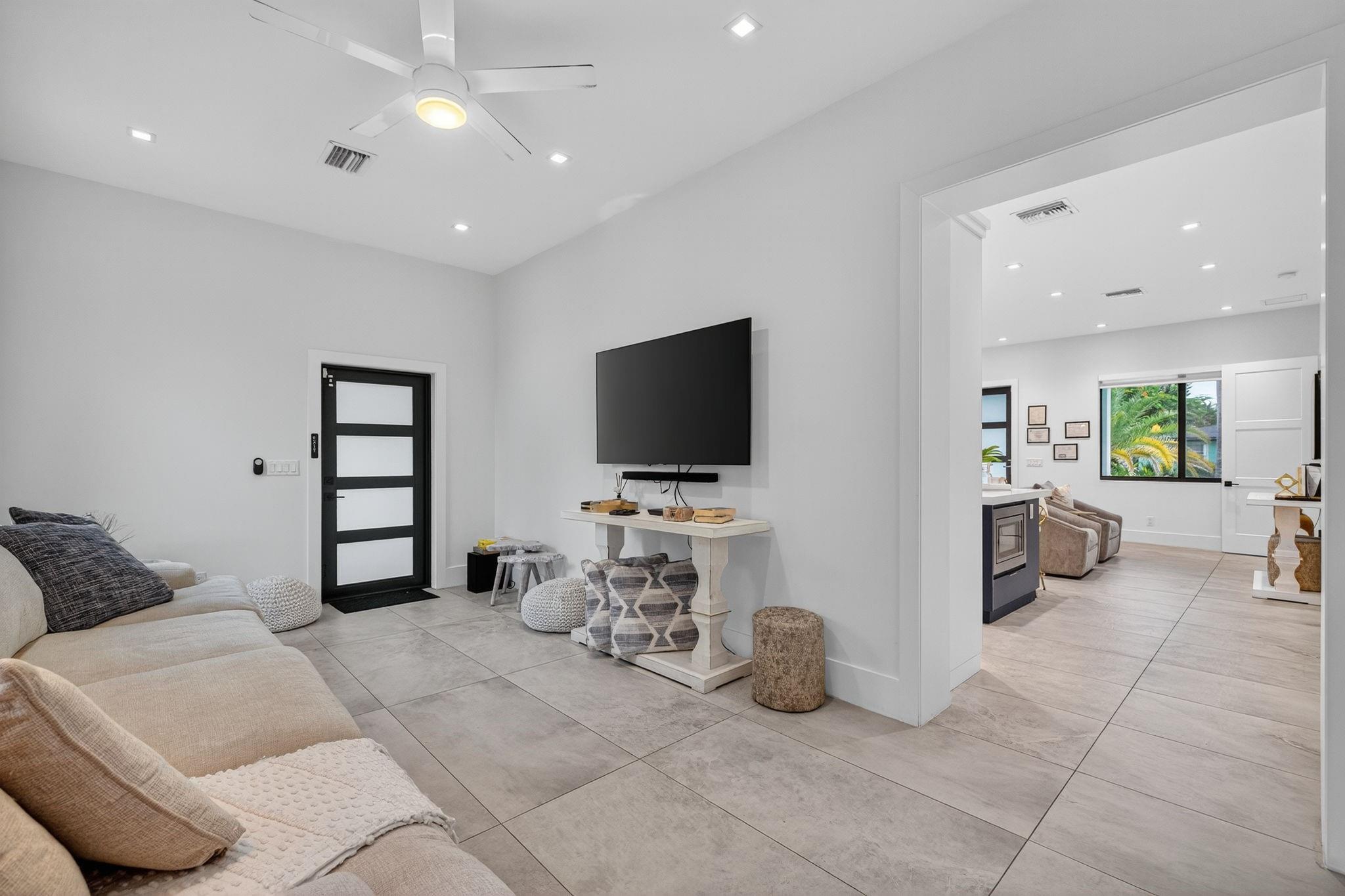 NORTH ANDREWS GARDENS 2ND - Residential