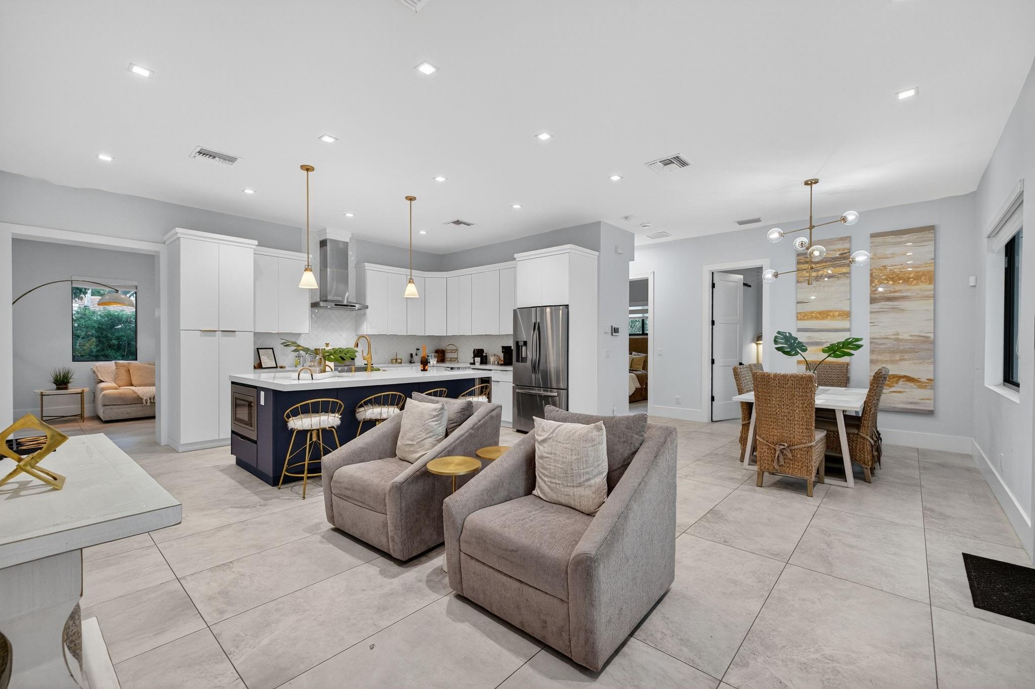 NORTH ANDREWS GARDENS 2ND - Residential