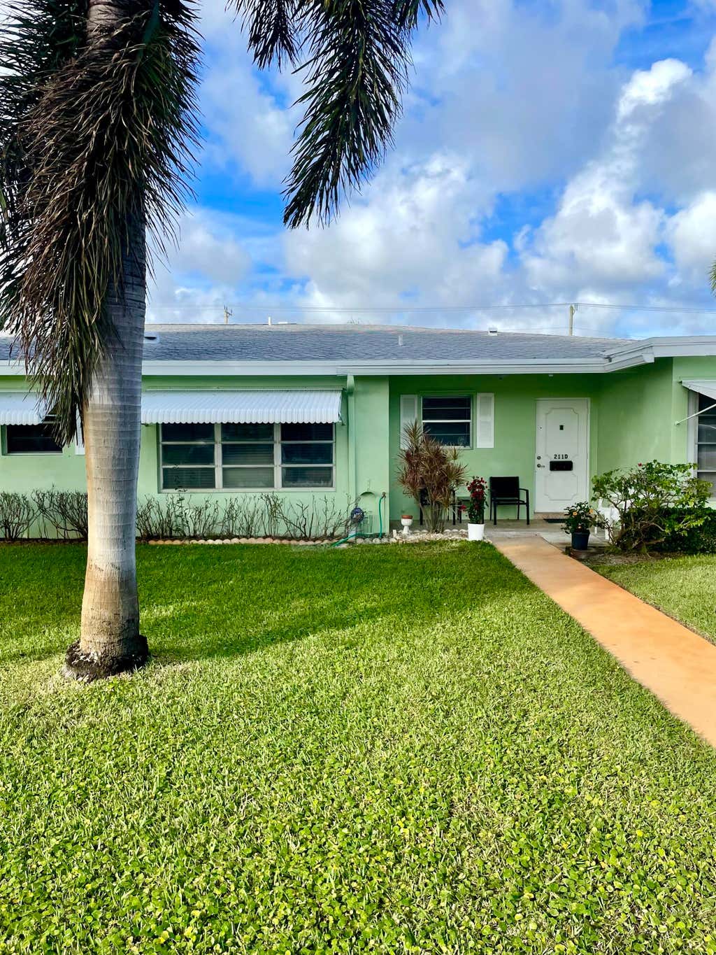 Photo of 211 Country Lane #C, Boynton Beach, FL 33435 (MLS # R10921779)