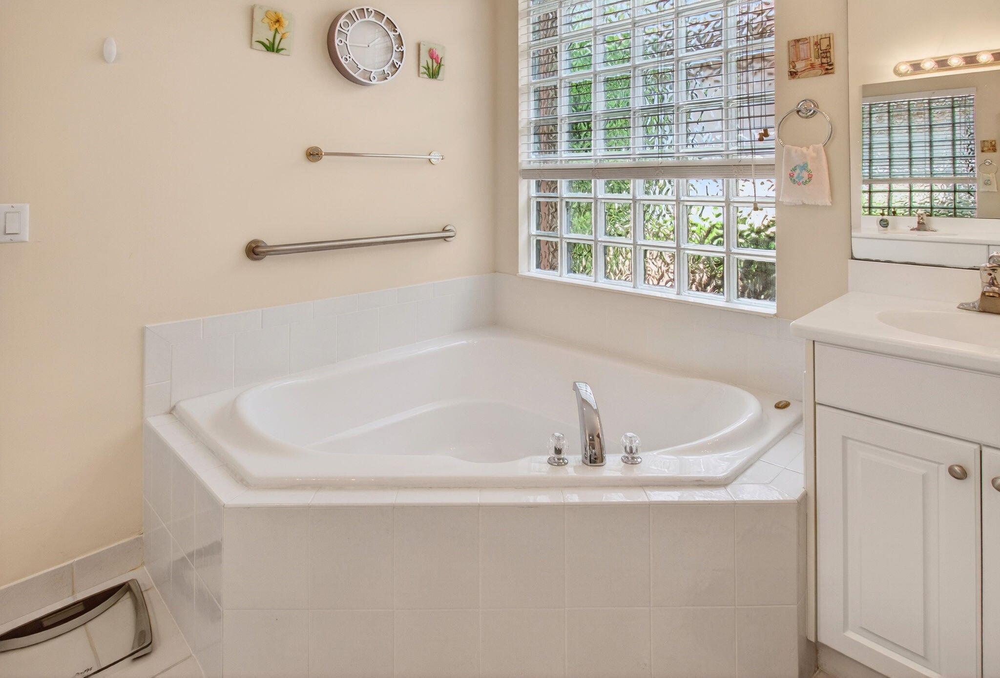 BAYWINDS RPD 12 - Residential