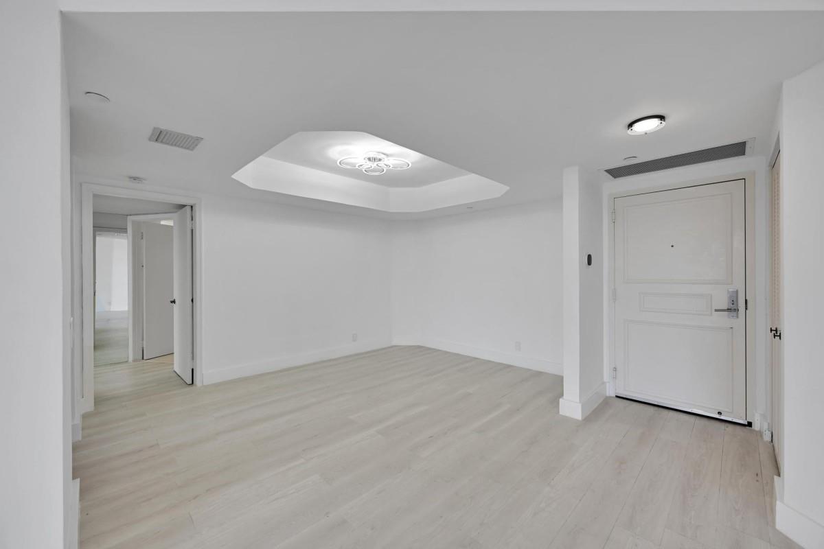 Harborside Condominium - Residential