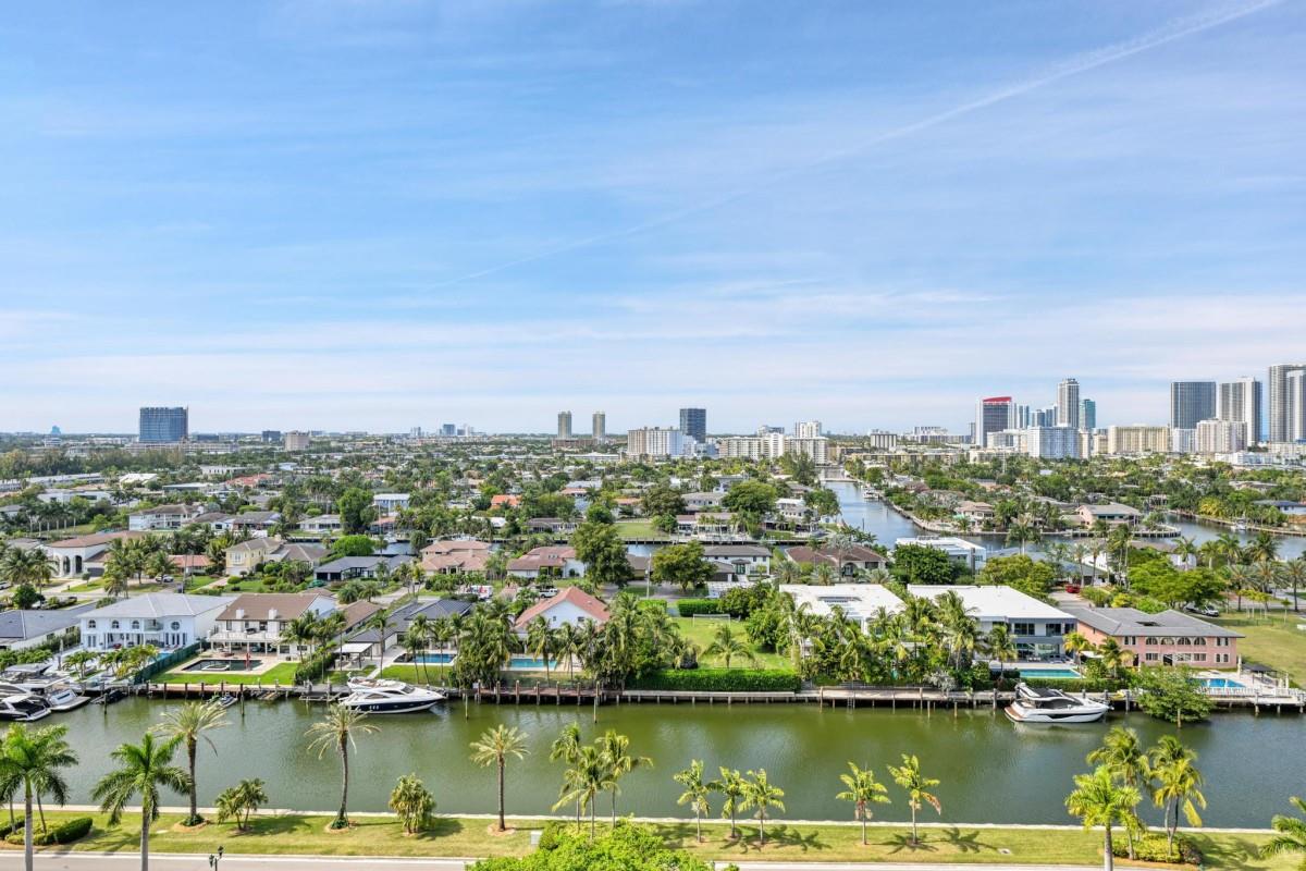 Harborside Condominium - Residential