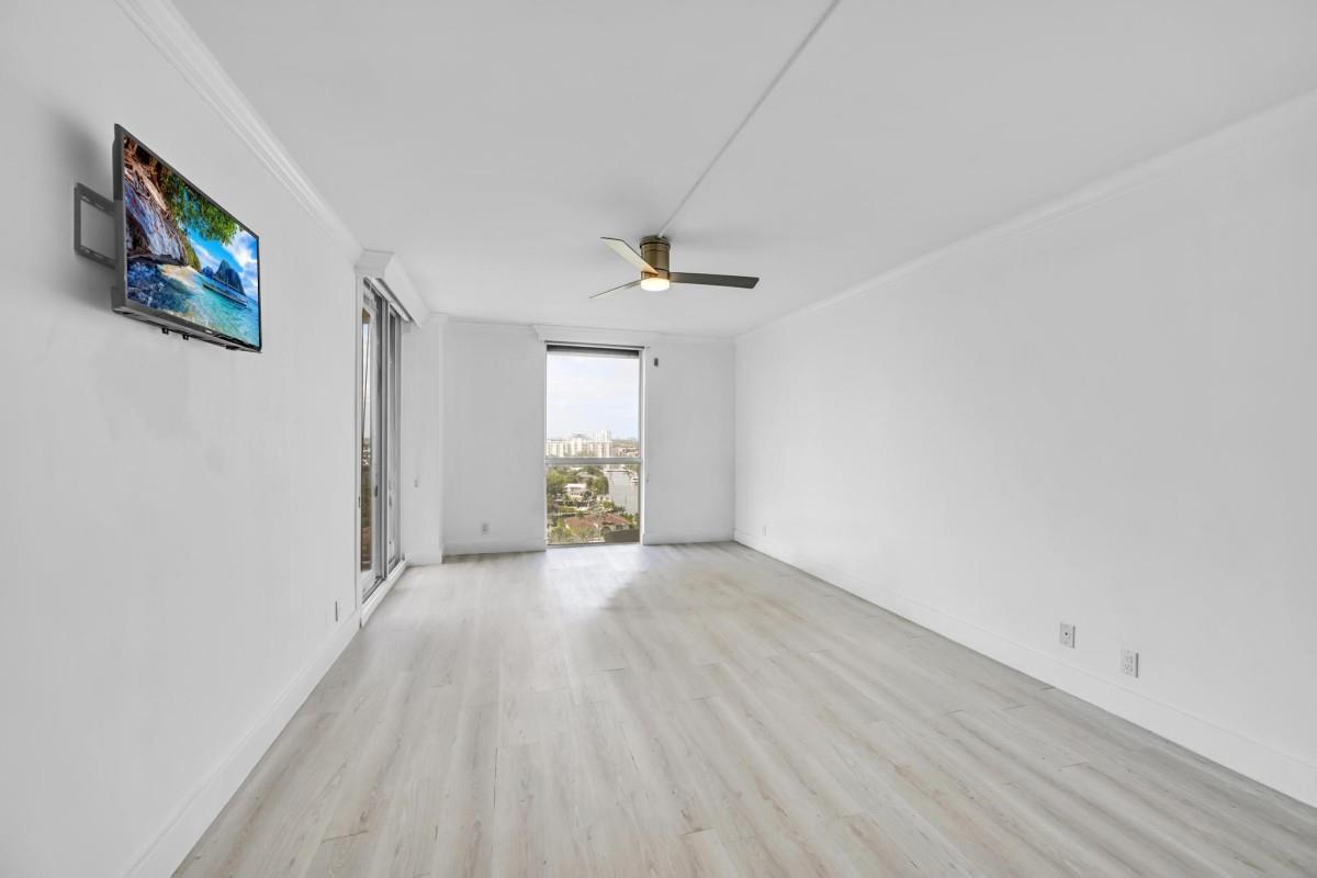 Harborside Condominium - Residential