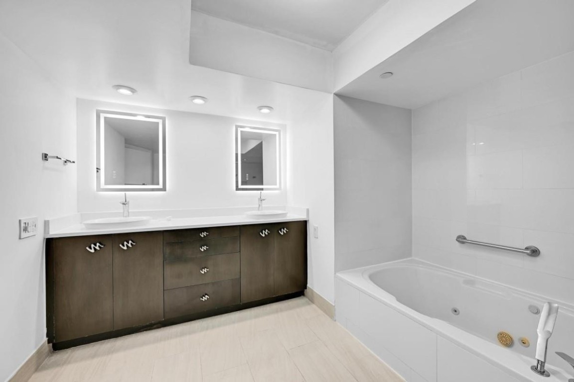 Harborside Condominium - Residential