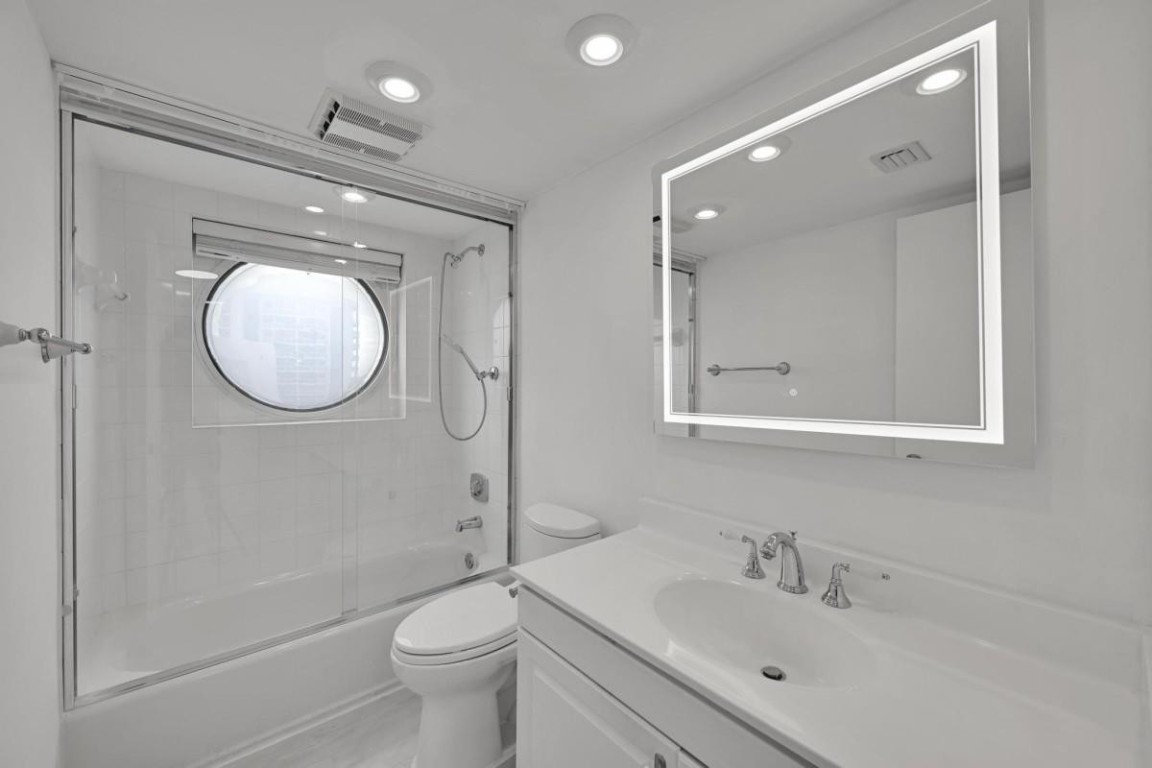 Harborside Condominium - Residential