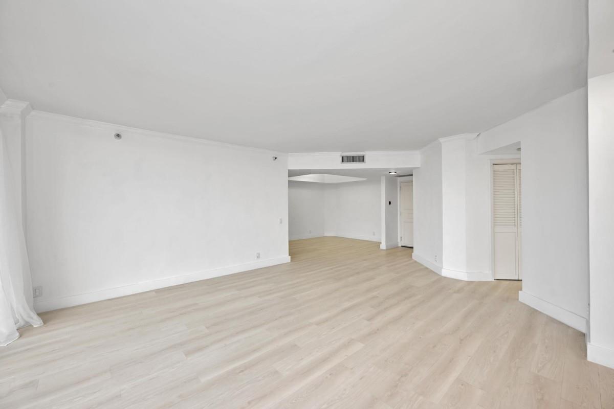 3640 Yacht Club Dr 1501