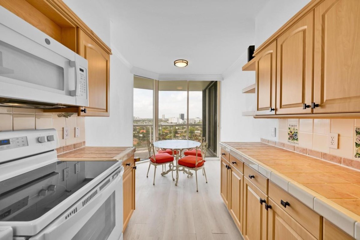 Harborside Condominium - Residential