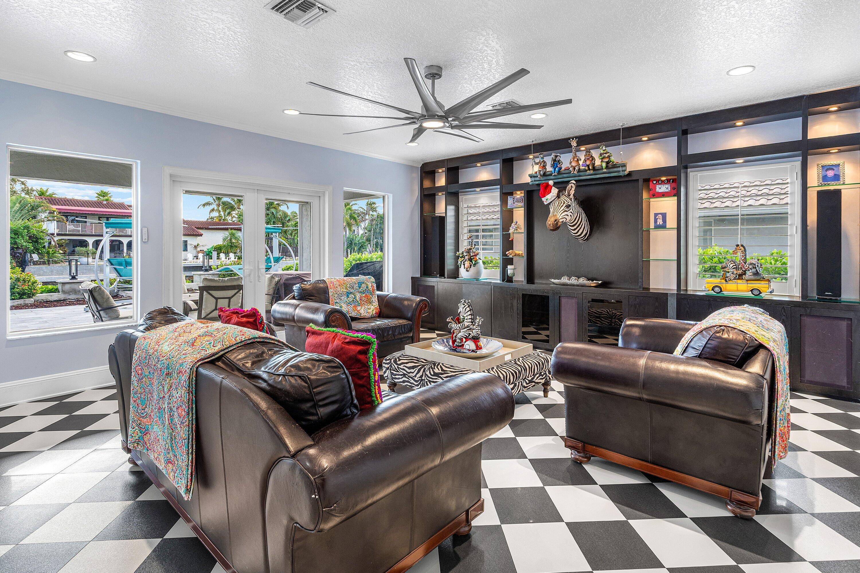 CARRIAGE HILL - Residential