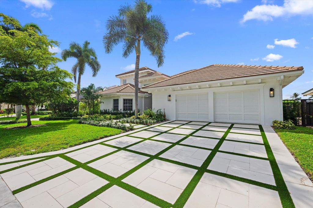Photo of 204 Birkdale Lane, Jupiter, FL 33458 (MLS # B26017664)