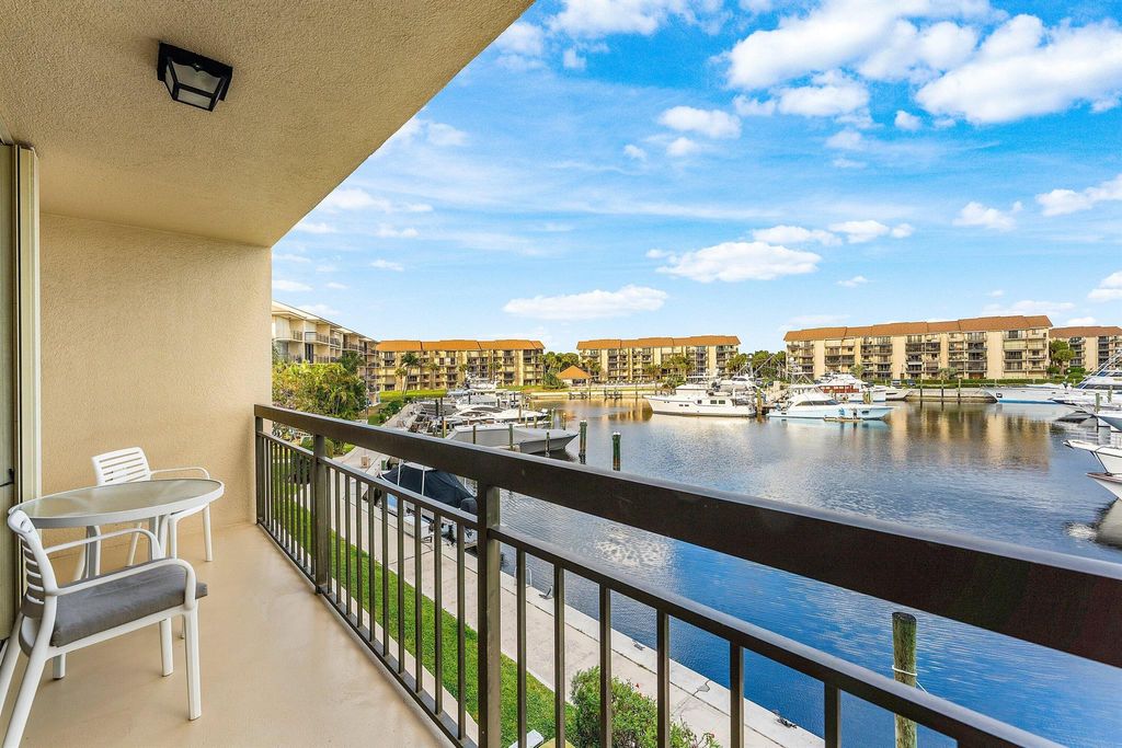 Photo of 2501 Marina Isle Way #304, Jupiter, FL 33477 (MLS # R11141994)