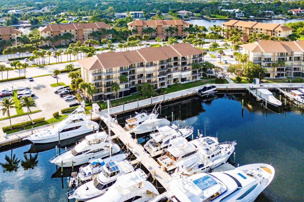 Photo of 2501 Marina Isle Way #304, Jupiter, FL 33477 (MLS # R11141994)