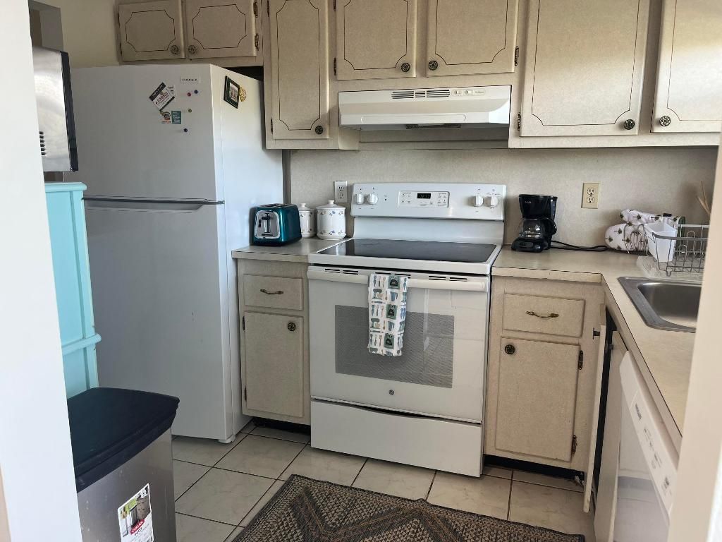 Photo of 1638 Embassy Drive #409, West Palm Beach, FL 33401 (MLS # R11152641)