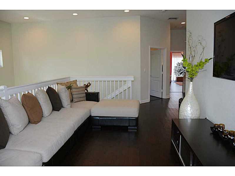 HILLSBORO KINGS VILLAGE - Residential