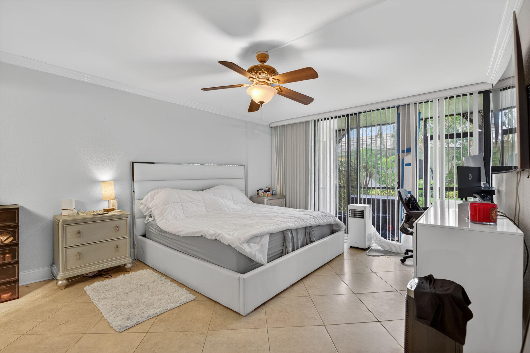 HILLSBORO LANDINGS CONDO NO TWO - Residential