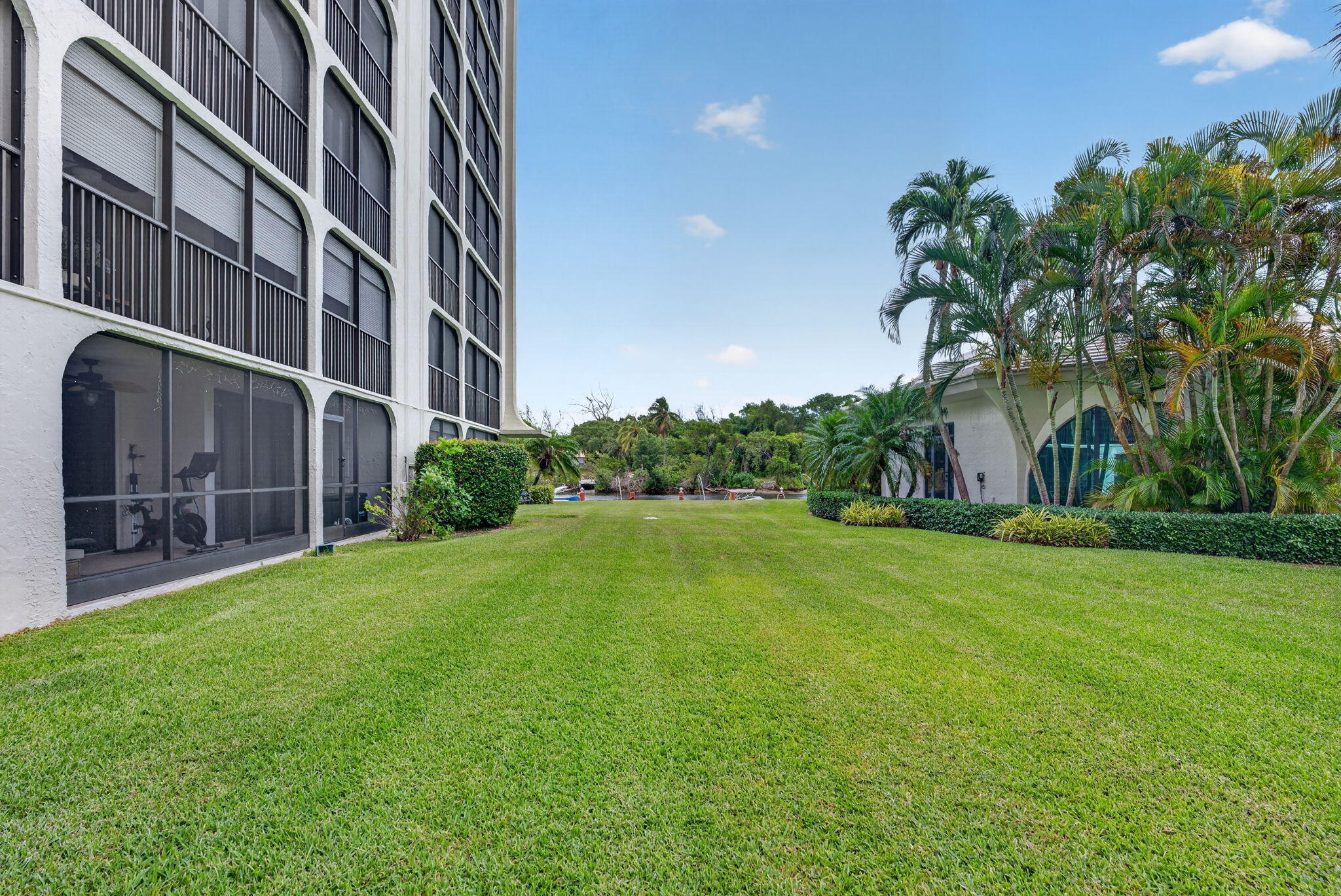 HILLSBORO LANDINGS CONDO NO TWO - Residential