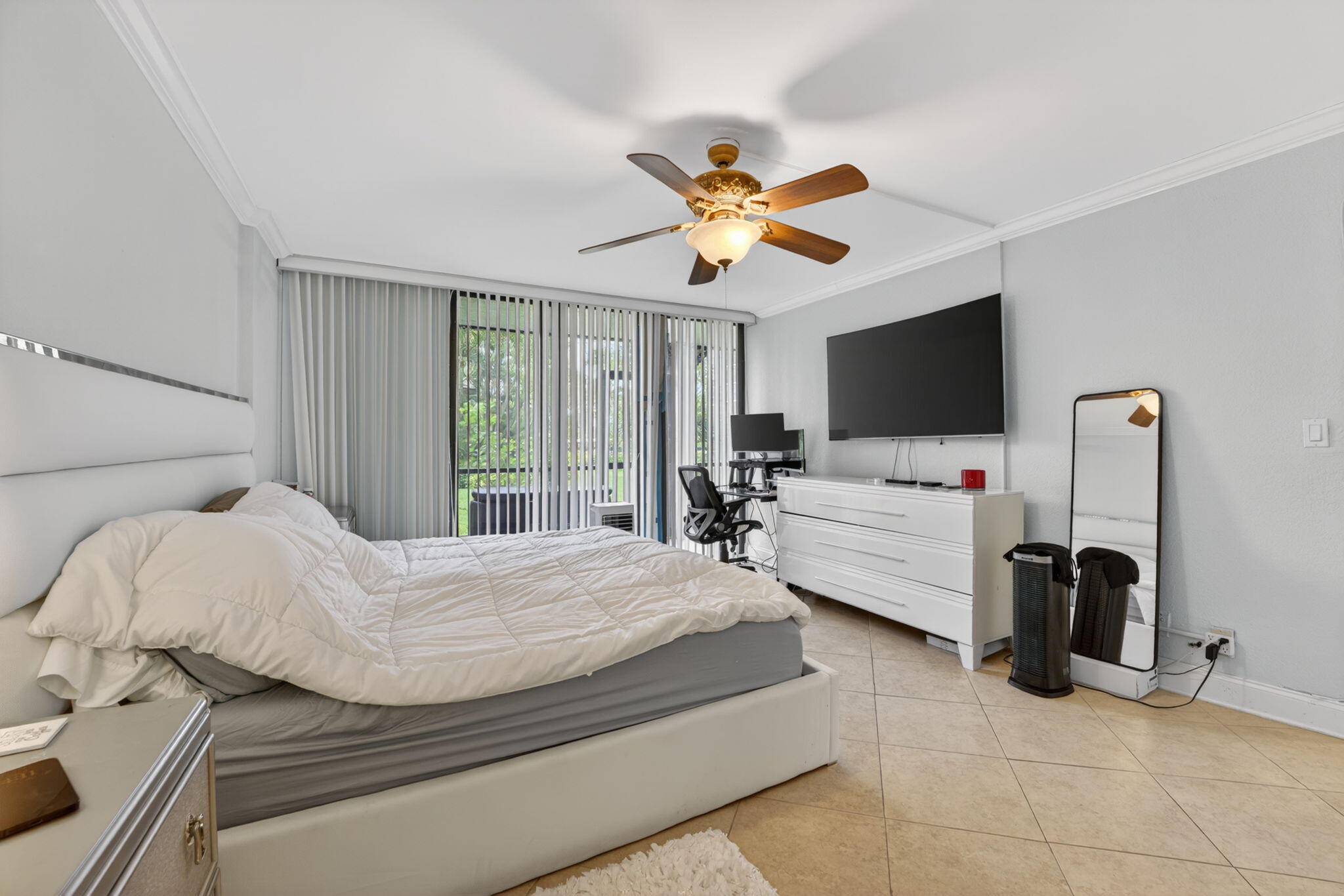 HILLSBORO LANDINGS CONDO NO TWO - Residential
