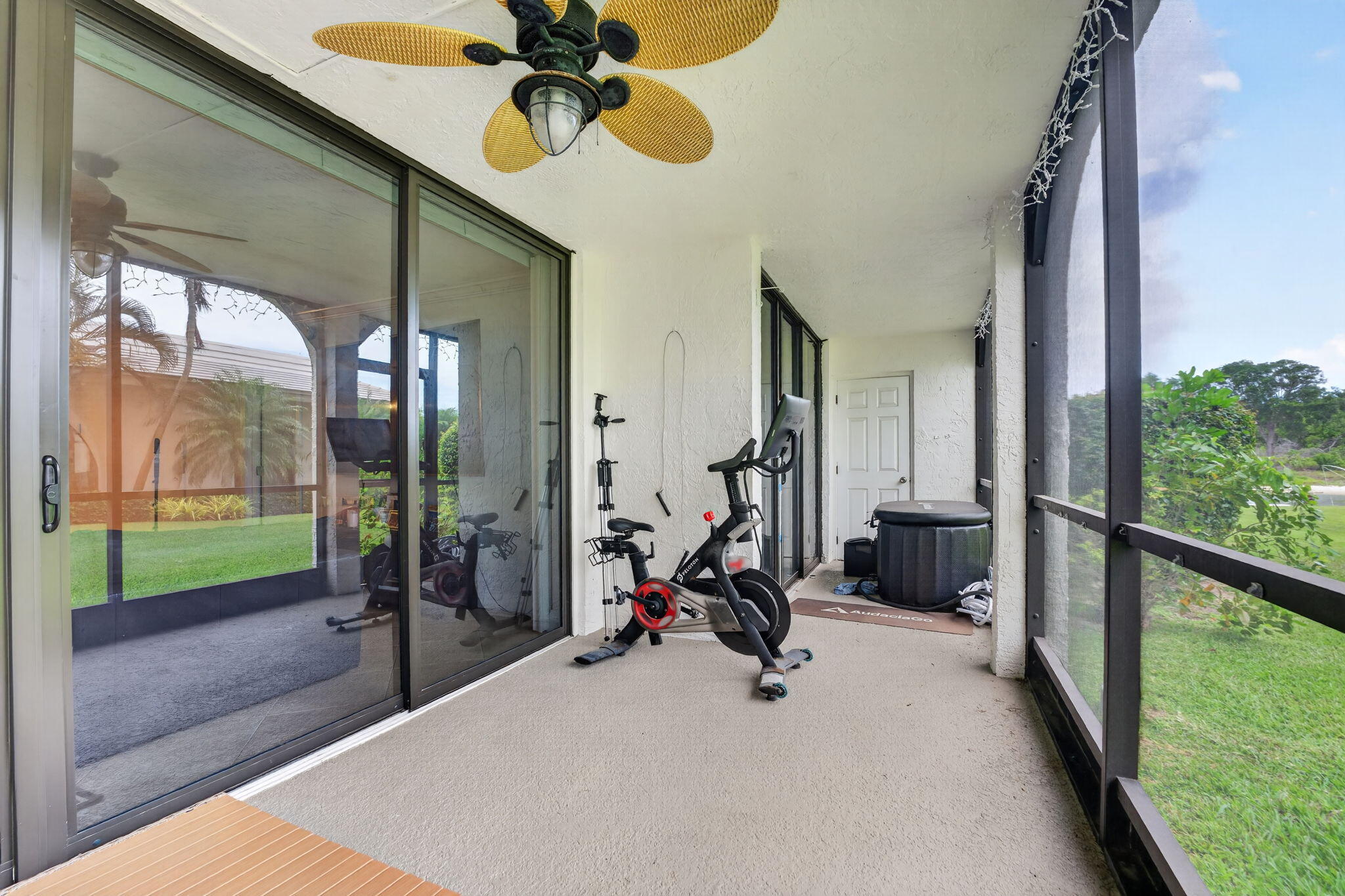 HILLSBORO LANDINGS CONDO NO TWO - Residential