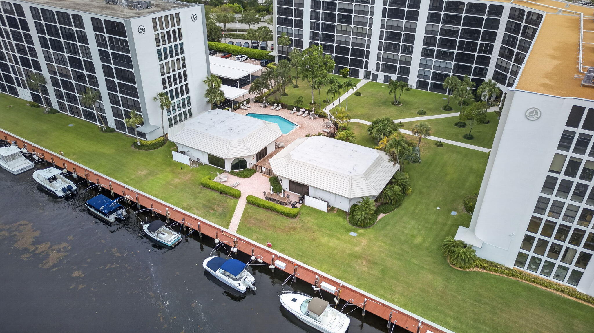 HILLSBORO LANDINGS CONDO NO TWO - Residential