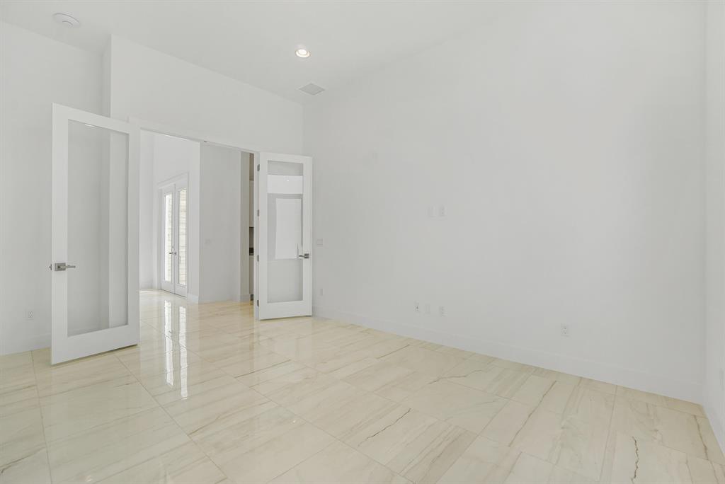 ALTON NEIGHBORHOOD - Residential