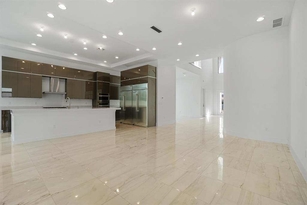 ALTON NEIGHBORHOOD - Residential