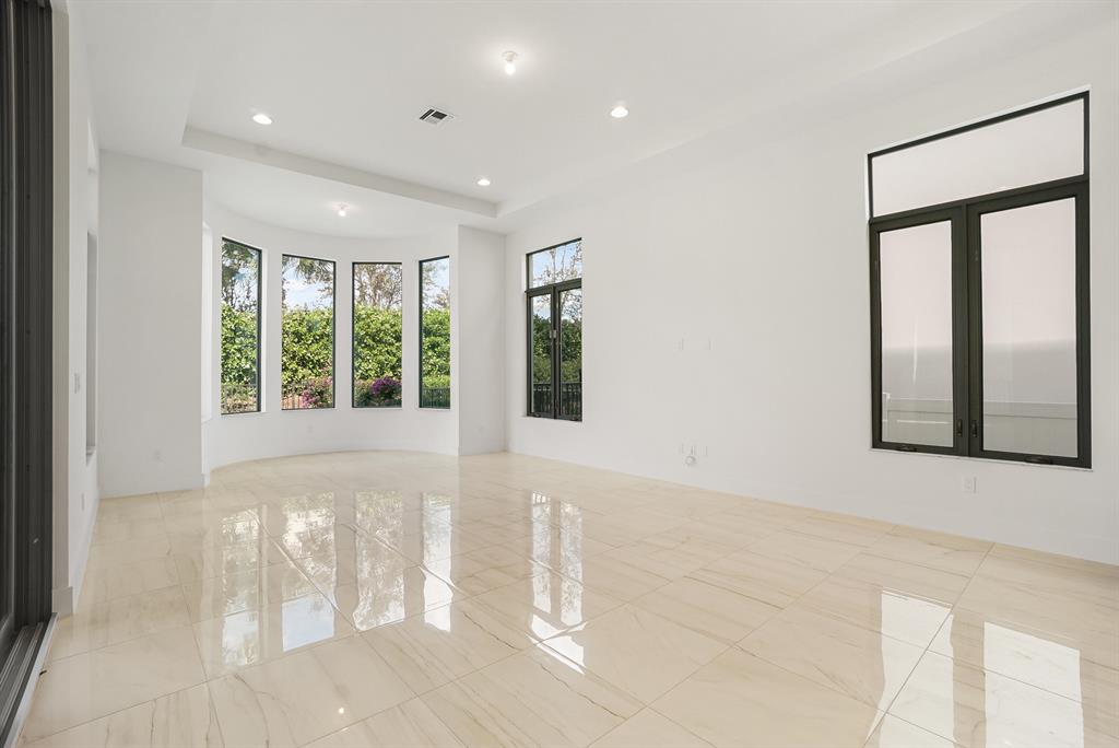 ALTON NEIGHBORHOOD - Residential