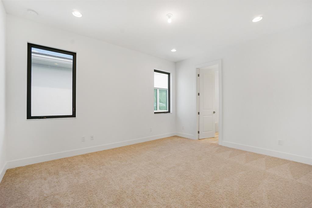 ALTON NEIGHBORHOOD - Residential