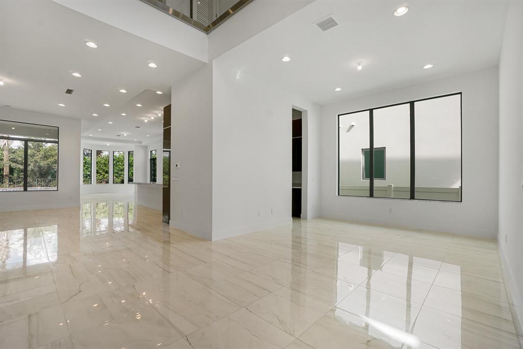 ALTON NEIGHBORHOOD - Residential